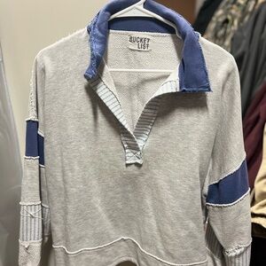 BUCKETLIST Men's Gray and Blue Sweater